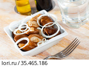 Pickled shiitake mushrooms with onion. Стоковое фото, фотограф Яков Филимонов / Фотобанк Лори