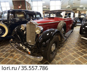 Mercedes-Benz 320 cabriolet F. The Museum of Technology of Vadim Zadorozhny. Moscow region, Russia (2020 год). Редакционное фото, фотограф Наталья Волкова / Фотобанк Лори
