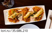 Morrocan lamb and harissa rolls with couscous. Стоковое фото, фотограф Яков Филимонов / Фотобанк Лори