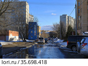 Весна в микрорайоне N 21 (2021год). Город Балашиха, Московская область, Россия. Редакционное фото, фотограф Bala-Kate / Фотобанк Лори