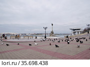 Севастопольская набережная. Крым (2021 год). Редакционное фото, фотограф Илюхина Наталья / Фотобанк Лори