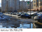 Весна в микрорайоне N 21 (2021год). Город Балашиха, Московская область, Россия. Редакционное фото, фотограф Bala-Kate / Фотобанк Лори