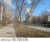 Сахалинская улица. Район Гольяново. Город Москва (2020 год). Стоковое фото, фотограф lana1501 / Фотобанк Лори
