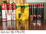 Cuban cigars snuffboxes (2019 год). Редакционное фото, фотограф Julio Rivalta / Фотобанк Лори