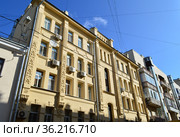 Бывший доходный дом В. А. Гессе. Построен в 1902 году, архитектор О. О. Шишковский. Печатников переулок, 11. Мещанский район. Город Москва (2019 год). Редакционное фото, фотограф lana1501 / Фотобанк Лори
