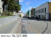 Столешников переулок. Тверской район. Город Москва (2019 год). Редакционное фото, фотограф lana1501 / Фотобанк Лори
