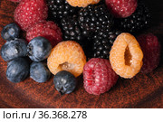 Fresh ripe sweet summer berries. Стоковое фото, фотограф Владимир Белобаба / Фотобанк Лори
