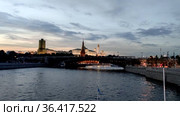Ночная Москва-река зажигает огни (2021 год). Редакционное видео, видеограф Светлана Березуцкая / Фотобанк Лори
