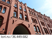Здание Московского купеческого общества, 1882 года постройки, архитектор Б. В. Фрейденберг. Большой Черкасский переулок, 7. Тверской район. Город Москва (2021 год). Стоковое фото, фотограф lana1501 / Фотобанк Лори