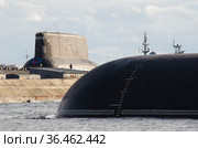 Нос подводной лодки крупным планом. Ватерлиния. Боевой поход. Стоковое фото, фотограф Яковлев Сергей / Фотобанк Лори