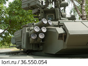 Правая часть башни нового российского основного танка Т-90А, полигон "Алабино" в парке "Патриот", Международный военно-технический форум "Армия-2019" Редакционное фото, фотограф Малышев Андрей / Фотобанк Лори