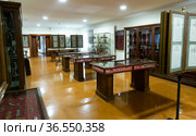 Collection of handicrafts and household items in Museu Frederic Mares (2020 год). Редакционное фото, фотограф Яков Филимонов / Фотобанк Лори