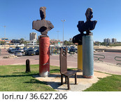 Urban sculpture on the boardwalk in Ashdod (2021 год). Редакционное фото, фотограф Irina Opachevsky / Фотобанк Лори