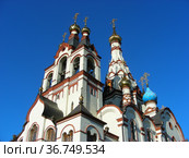 Церковь Казанской иконы Божьей Матери в Тарбееве. Лихачёвский проспект, 19. Город Долгопрудный. Московская область (2011 год). Стоковое фото, фотограф lana1501 / Фотобанк Лори