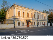 Москва, Басманный район, Подсосенский переулок, дом 23, строение 1 (2021 год). Редакционное фото, фотограф glokaya_kuzdra / Фотобанк Лори
