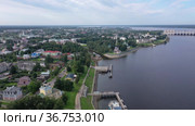 Aerial view of the administrative center with residential quarters, as well as the Epiphany Convent in the city of Uglich in the summer afternoon, Russia. Стоковое видео, видеограф Яков Филимонов / Фотобанк Лори