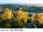 Autumn landscape: the Amur River and country houses near the city of Khabarovsk (2021 год). Стоковое фото, фотограф Катерина Белякина / Фотобанк Лори