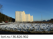Многоквартирные жилые дома на улице Бориса Пастернака в Москве (2020 год). Редакционное фото, фотограф Free Wind / Фотобанк Лори