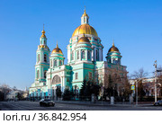Москва.  Елоховский собор (2021 год). Редакционное фото, фотограф Галина Савина / Фотобанк Лори