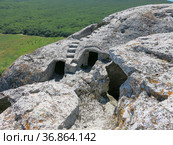 Средневековый город-крепость Эски-Кермен. Стоковое фото, фотограф Татьяна Т / Фотобанк Лори
