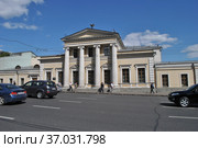 Городская усадьба Шаховских – Е. А. Красильщиковой. Моховая улица, 6–8. Район Хамовники. Город Москва (2012 год). Редакционное фото, фотограф lana1501 / Фотобанк Лори
