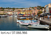 Harbour in French town Cassis. Стоковое фото, фотограф Яков Филимонов / Фотобанк Лори