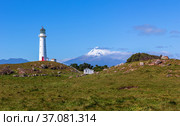 Маяк на мысе Эгмонд, вулкан Таранаки, Новая Зеландия (2020 год). Стоковое фото, фотограф NataMint / Фотобанк Лори
