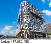 Бизнес-центр "Линкор". Улица Авиаконструктора Микояна, дом 12. Москва (2021 год). Редакционное фото, фотограф E. O. / Фотобанк Лори