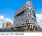 Бизнес-центр "Линкор". Улица Авиаконструктора Микояна, дом 12. Москва. Россия (2021 год). Редакционное фото, фотограф E. O. / Фотобанк Лори
