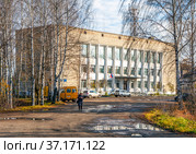 Здание администрации города Макарьева. Костромская область (2021 год). Редакционное фото, фотограф Сергей Афанасьев / Фотобанк Лори