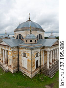 Собор Бориса и Глеба (1785-1796 гг.). Новоторжский Борисоглебский монастырь.Торжок, Тверская область (2021 год). Стоковое фото, фотограф Александр Щепин / Фотобанк Лори