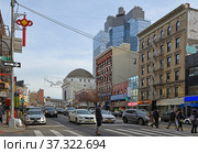 Citizens Savings Bank building on corner of Canal Street in Chinatown, currently HSBC bank branch and also New York City Landmark (2021 год). Редакционное фото, фотограф Валерия Попова / Фотобанк Лори