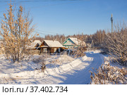 Picturesque village street in winter day (2021 год). Стоковое фото, фотограф Дмитрий Тищенко / Фотобанк Лори