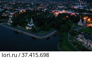 Aerial view of the Volga river embankment and city Uglich. Russia. Стоковое видео, видеограф Яков Филимонов / Фотобанк Лори