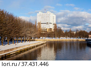 Доминанта Калининграда — Дом Советов. Калининград (2021 год). Редакционное фото, фотограф Сергей Афанасьев / Фотобанк Лори