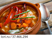 Bob Chorba served in clay bowl. Стоковое фото, фотограф Яков Филимонов / Фотобанк Лори