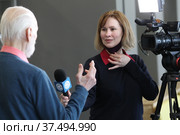 Писатель Владимир Николаевич Крупин даёт интервью Балашихинскому телевидению (2022 год). Редакционное фото, фотограф Дмитрий Неумоин / Фотобанк Лори