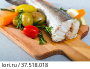 Country style baked merluccius. Стоковое фото, фотограф Яков Филимонов / Фотобанк Лори