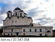 Николо-Дворищенский собор - один из старейших храмов Великого Новгорода. Древняя Русь (2021 год). Стоковое фото, фотограф Олег Елагин / Фотобанк Лори