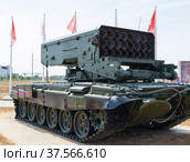 Тяжелая огнемётная система  на танковом шасси (2021 год). Редакционное фото, фотограф Андрей Цыганков / Фотобанк Лори