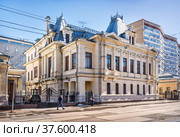 Городская усадьба А.В. Целибеевой – М.Д. Карповой (посольство Мали) на улице Новокузнецкая, Москва (2022 год). Стоковое фото, фотограф Baturina Yuliya / Фотобанк Лори