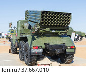 Боевая машина, реактивная система залпового огня 9К51М "Торнадо-Г" в парке "Патриот" (2021 год). Редакционное фото, фотограф Андрей Цыганков / Фотобанк Лори