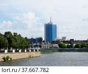 Бизнес-центр "Челябинск-Сити" (2019 год). Редакционное фото, фотограф Елена Осетрова / Фотобанк Лори