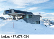 Ski Lift Station in the ski resort of Ischgl, Austria (2014 год). Редакционное фото, фотограф Наталия Попова / Фотобанк Лори