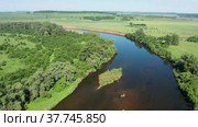 Южный Урал, Башкирия, река Ай. Вид с воздуха. The Southern Urals, Bashkiria, the Ai River. Aerial view. Стоковое видео, видеограф Евгений Романов / Фотобанк Лори