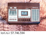Кассетный портативный стереомагнитофон "Россия М - 311 С" 1991 года выпуска (2019 год). Редакционное фото, фотограф Андрей Никитин / Фотобанк Лори