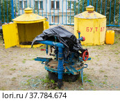 Горловина газового резервуара со снятым чехлом (2021 год). Редакционное фото, фотограф Вячеслав Палес / Фотобанк Лори