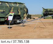 Волгоградская область, Средняя Ахтуба, Россия. Военная авиация, легкий разведывательный беспилотный летательный аппарат Орлан-10 на выставке. (2021 год). Редакционное фото, фотограф Андрей Цыганков / Фотобанк Лори