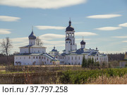 Русские древности: Иоанно-Богословский Савво-Крыпецкий мужской монастырь. Основан во второй половине XV в. на древней Псковской земле. Объект культурного наследия народов РФ. (2017 год). Стоковое фото, фотограф Marina Lavrukhina / Фотобанк Лори