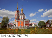 Ансамбль Троице-Сергиев Варницкого монастыря, Ростов Великий (2022 год). Редакционное фото, фотограф Julia Shepeleva / Фотобанк Лори